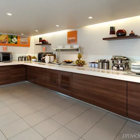 Express Bristol By Ihg Hotel