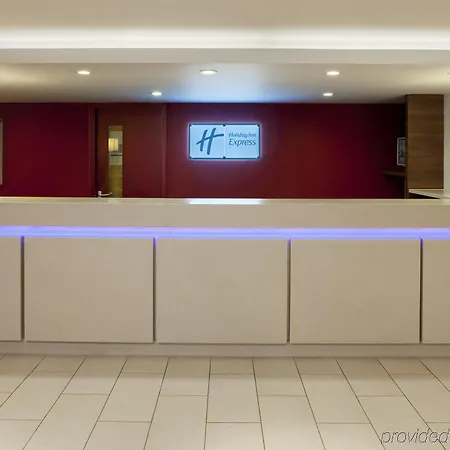 홀리데이 인 익스프레스 브리스톨 노스 3* Filton